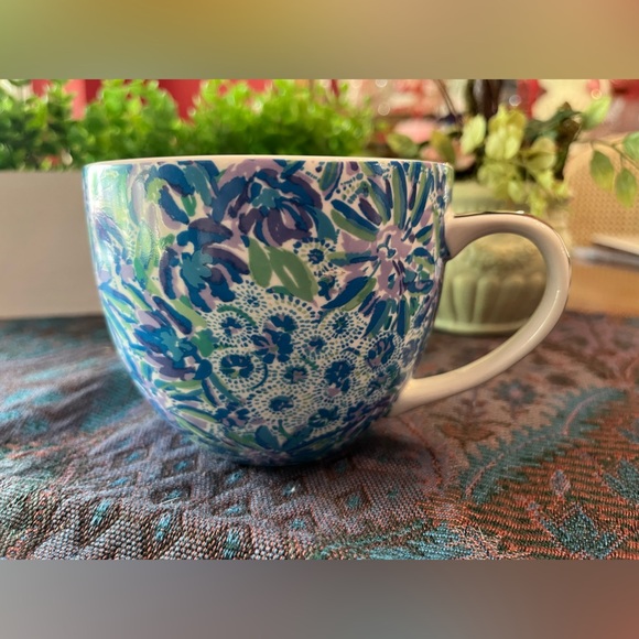 2 Lilly Pulitzer Coffee Mugs, Purple Lion w Blue Green Floral & Gold Handles - Picture 6 of 12